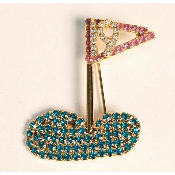 Bauer Jewelry - Dorothy BAUER Vintage 19th Hole Pin/Brooch Pink & Teal Crystals Golf Unisex Vtg